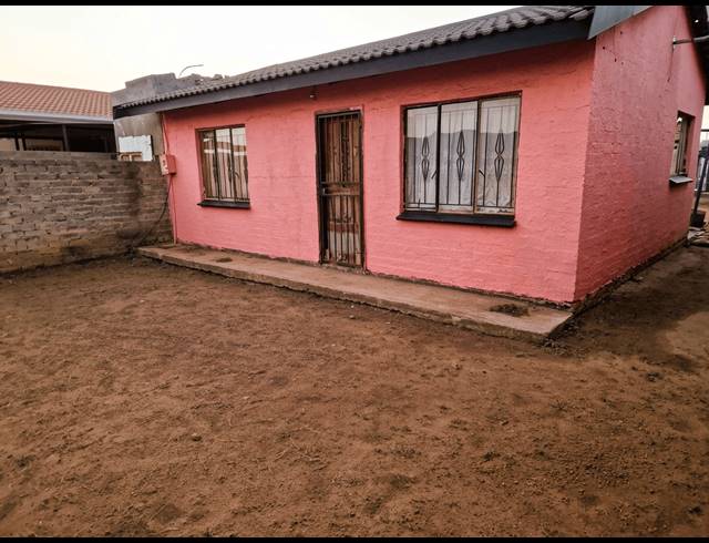 2 BEDROOM HOUSE FOR SALE IN EVATON WEST
